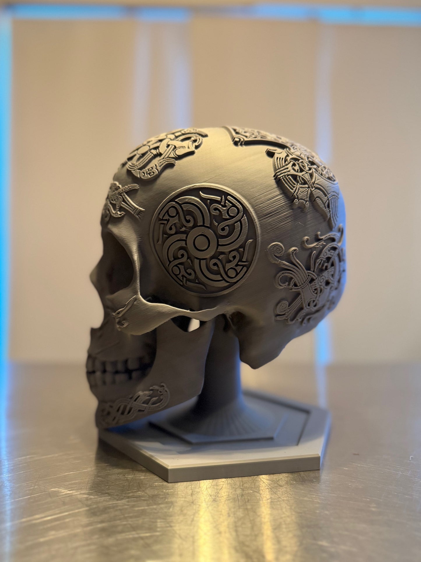 Display Works Skull Stand