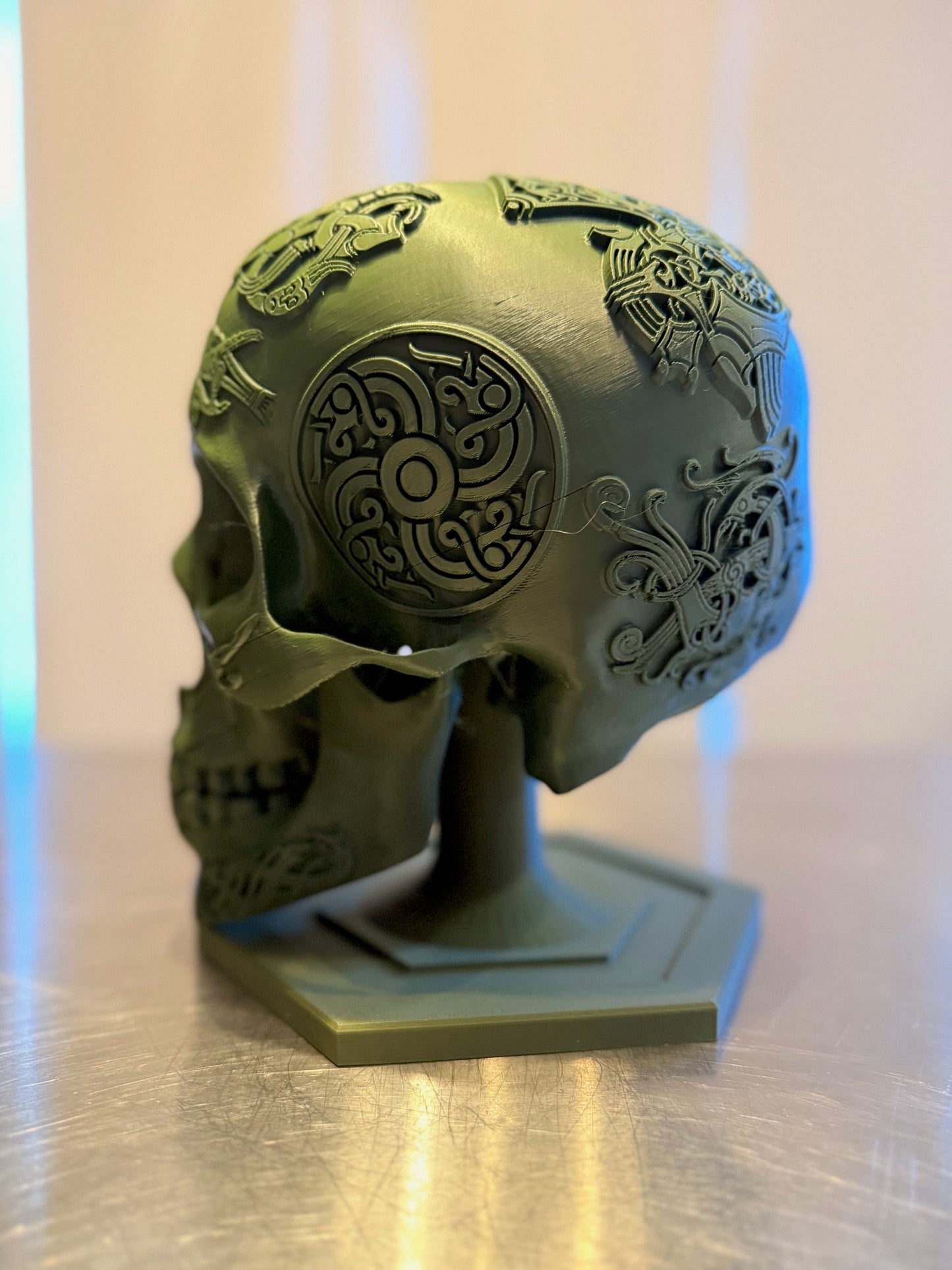 Display Works Skull Stand