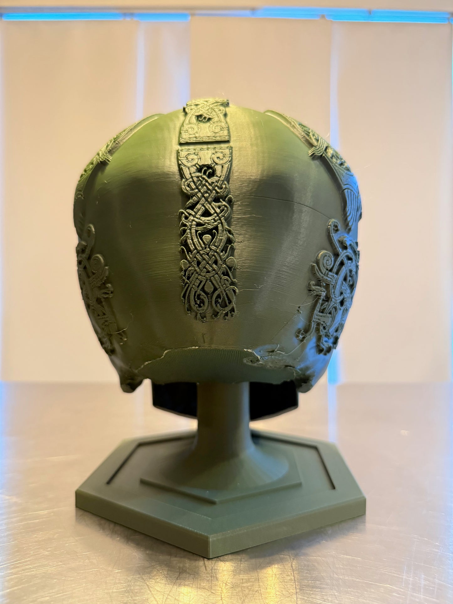 Display Works Skull Stand